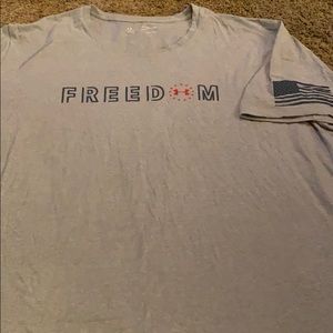 Under Armour T-shirt
